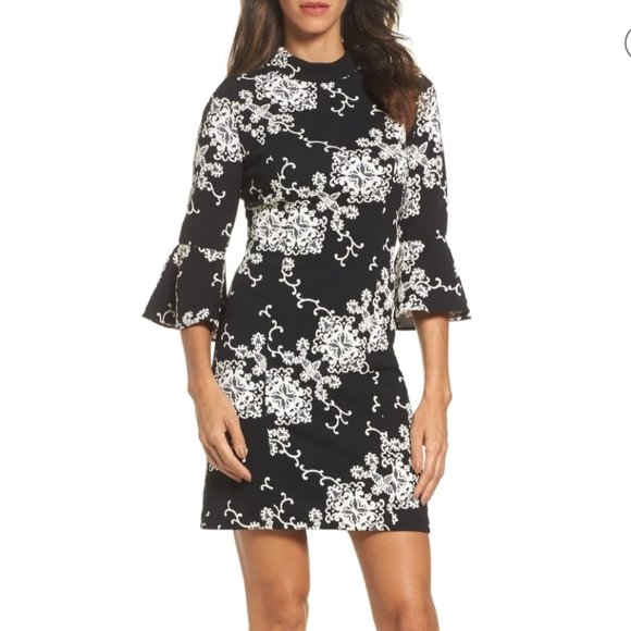 Adrianna Papell Dresses & Skirts - Adrianna Papell Flare Sleeve Sheath Dress